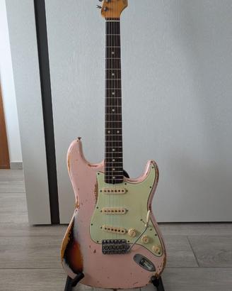 Stratocaster Buttarini 60's Shell Pink over 3 tone