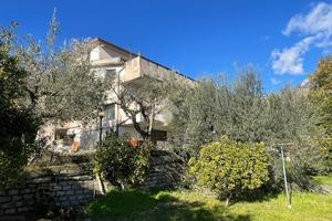 CASA SEMINDIPENDENTE A PIEDIMONTE SAN GERMANO