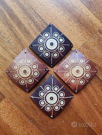 4 Ciondoli incisi e decorati - Noce di Cocco