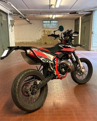 Beta Motard Track rr50
