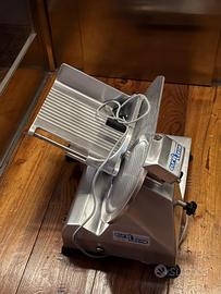 Affettatrice professionale perfette condizioni