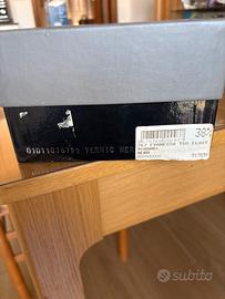 Scarpe Pollini in vernice nera
