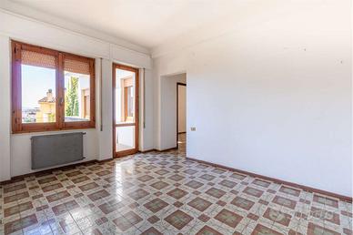 Ampio trilocale al secondo piano