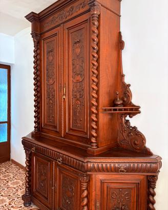 Credenza stile neorinascimentale