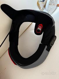 Neckguard Neckroll nuovo mai indossato