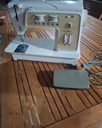 macchina da cucire vintage Singer 740 