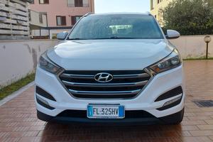 Hyundai  tucson