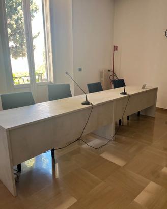 BANCO RELATORI / TAVOLO CONFERENZA