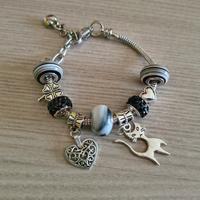 Braccialetto 9 charm black tema gatto