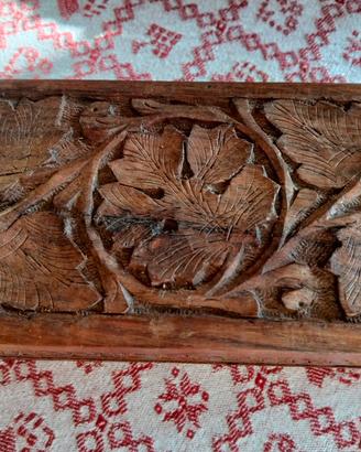 scatola in legno lunga