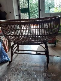 culla in bamboo e vimini vintage