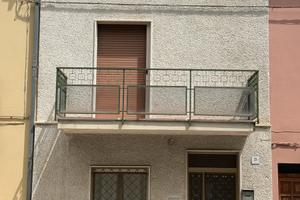 Villetta a schiera cielo-terra con giardino