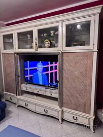 Divano,parete,armadio