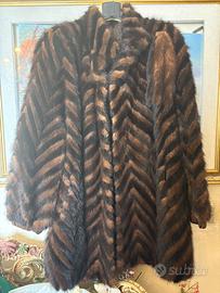 Pelliccia autentica in code di visone
