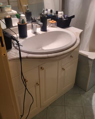 Mobile bagno con lavabo incluso