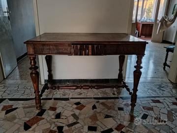 Tavolo scrittoio antico