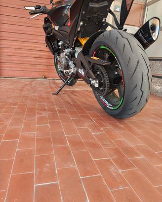 Aprilia tuono 660 factory