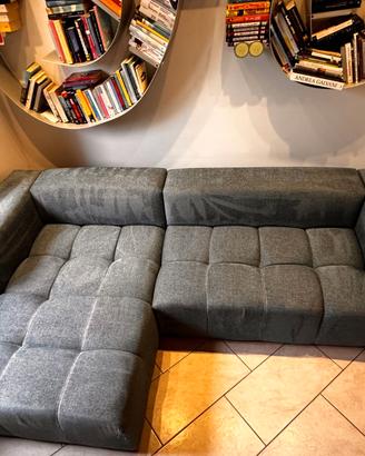 Divano lusso CXL by Maison du Monde con 2 pouff