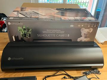 SILHOUETTE CAMEO 5 – COME NUOVA, MAI UTILIZZATA