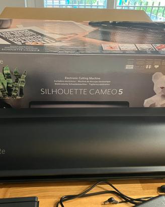 SILHOUETTE CAMEO 5 – COME NUOVA, MAI UTILIZZATA