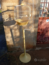Gabbia con piedistallo