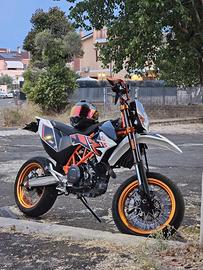 KTM 690 SMC R 2017 depo a libretto