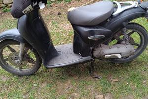 Aprillia Scarabeo 50 del 1999 classico a 2 tempi