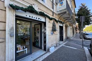 NEGOZIO A ALBANO LAZIALE