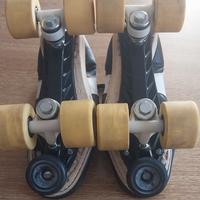 Pattini completi di telaio e di scarpa