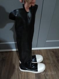 stivali sopra al ginocchio 