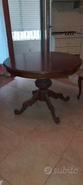 tavolo rotondo