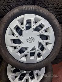 Treno gomme e cerchi originali Toyota Aygo