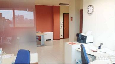 Immobile di 120 m² con più di 5 locali a Reggio Em