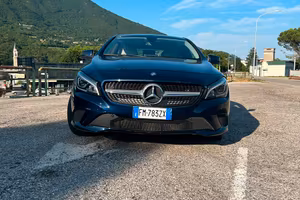 Mercedes-Benz CLA 200d