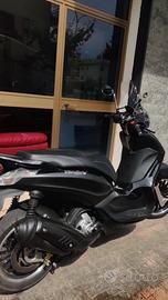 Scooter Piaggio Beverly 300 Abs POLICE