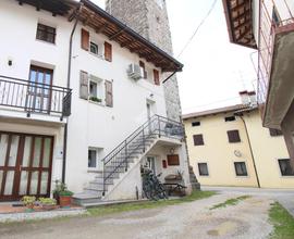 CASA SEMINDIPENDENTE A TORREANO