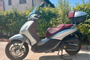 Piaggio Beverly 350 Sport Touring 2013