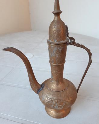 Soprammobili orientali in ottone