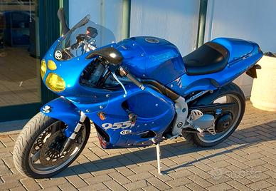 Moto triumph daytona