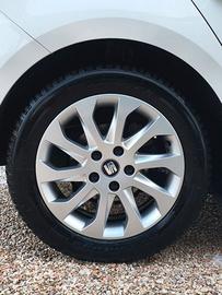 Cerchi da 16 + Gomme 4 stagioni Seat Leon
