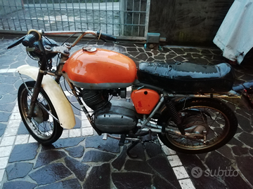 Moto Guzzi stornello scrambler 125