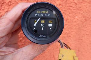 Fiat 124 spider/coupè:  pressione olio 