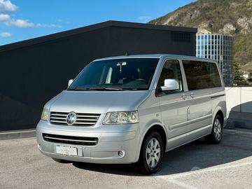 Volkswagen Multivan T5 HIGHLINE