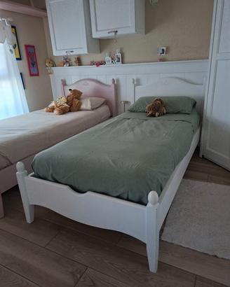 LETTI E COMODINO MARCA SCANDOLA