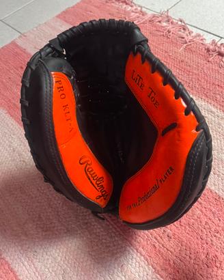 Guantone baseball
