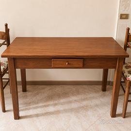 TAVOLO IN LEGNO ALLUNGABILE FINO A 8 POSTI