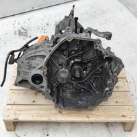 CAMBIO MANUALE 6M R9M 2WD 320104BR1D 1.6D 96Kw NIS