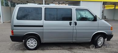 Volkswagen T4 Multivan – 2.0 Benzina + GPL – 6 pos