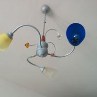 Lampadario a sospensione con vetri colorati