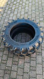 Gomme per trattore agricolo/forestale.